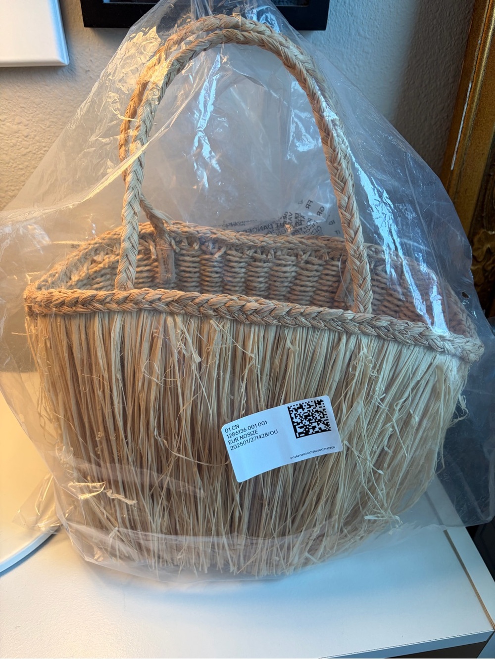 H&M Natural Straw Raffia Fringe Tote NWT - Picture 2 of 5